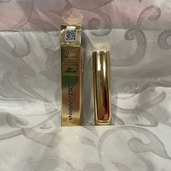 Dolce & Gabbana Gold Satin Lipstick 2304 New in Box - Picture 2 of 5